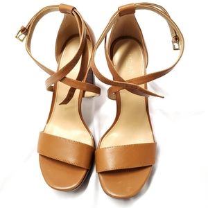 Micheal Kors Tan heels